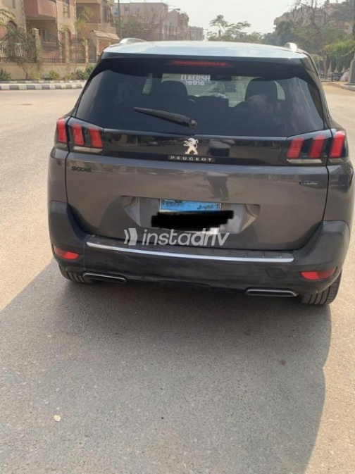Peugeot 5008 2019 Dark Gray Automatic Used for Sale in Cairo - 3