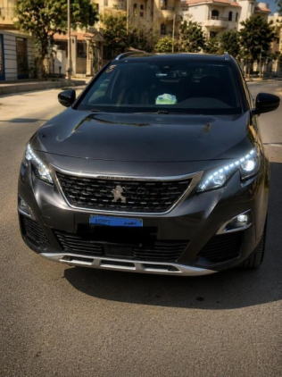 Peugeot 5008 2019 Dark Gray Automatic Used for Sale in Cairo