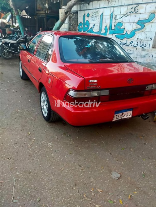 Toyota Corolla 1997 Red Manual Used for Sale in Cairo - 2