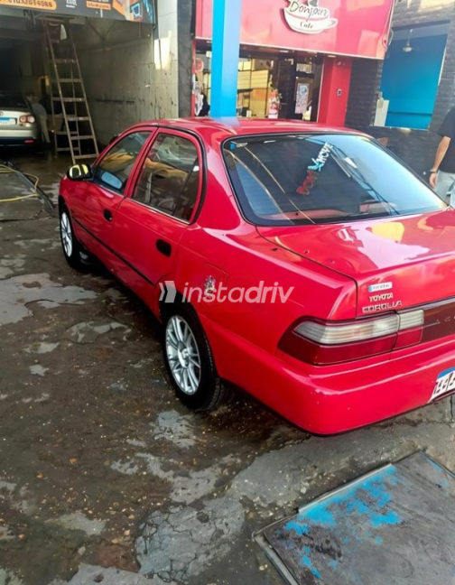 Toyota Corolla 1997 Red Manual Used for Sale in Cairo - 7