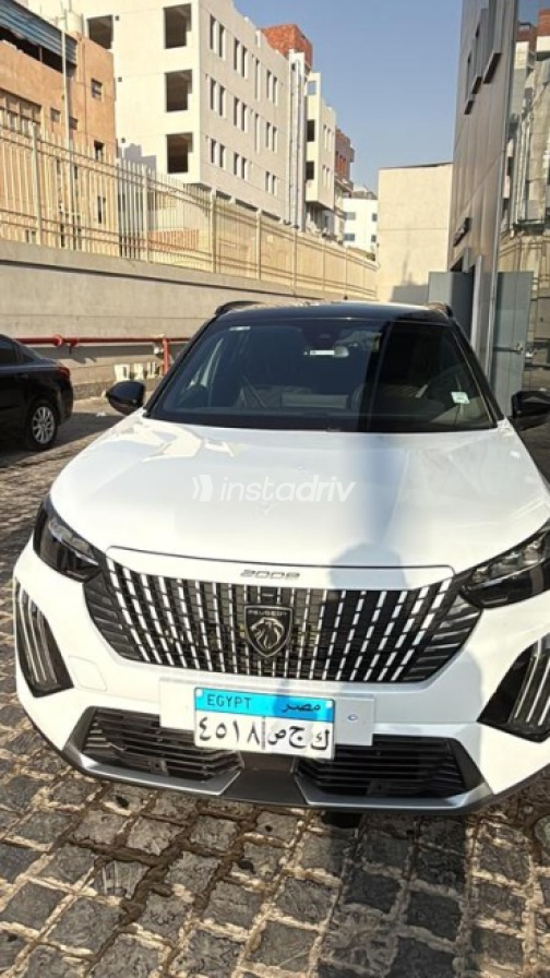 Peugeot 2008 2025 White Automatic Used for Sale in Cairo - 2