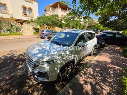 Chevrolet Captiva 2020 White Automatic Used for Sale in Sheikh Zayed City - 1