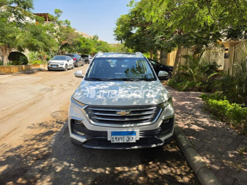 Chevrolet Captiva 2020 White Automatic Used for Sale in Sheikh Zayed City - 5