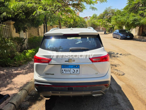 Chevrolet Captiva 2020 White Automatic Used for Sale in Sheikh Zayed City - 8