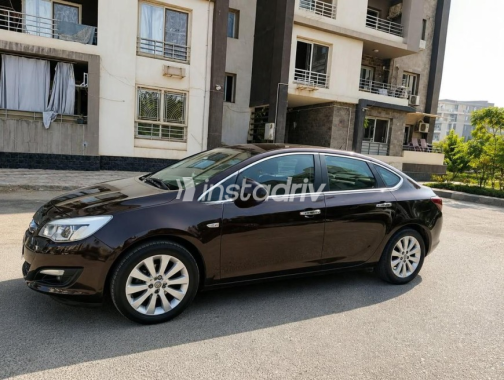Opel Astra 2016 Black Automatic Used for Sale in Nasr city - 3