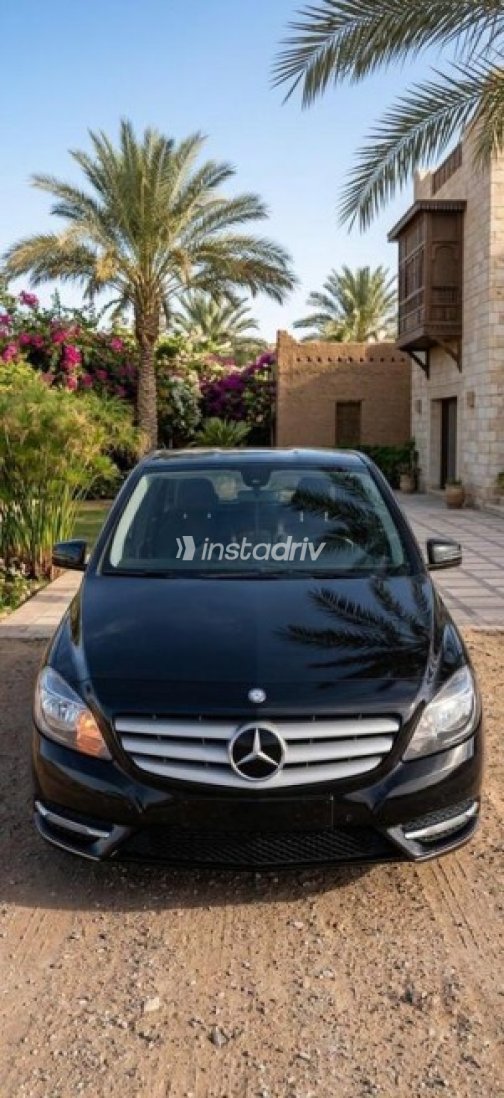 Mercedes B 180 2014 Black Automatic Used for Sale in Cairo - 4