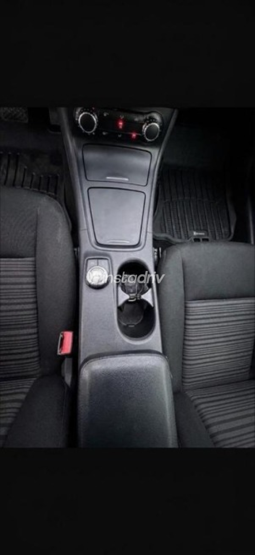 Mercedes B 180 2014 Black Automatic Used for Sale in Cairo - 6
