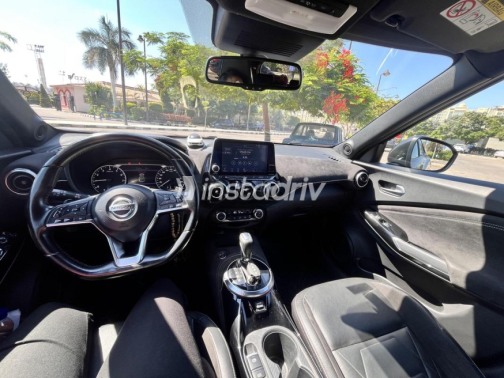 Nissan Juke 2021 Burgundy Automatic Used for Sale in Alexandria - 9