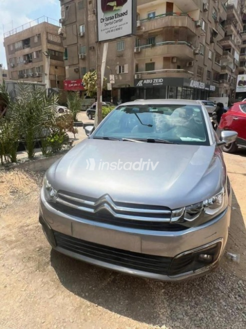 سيتروين سي اليزيه 2020 فضي أوتوماتيك مستعملة للبيع في القاهرة - 1
