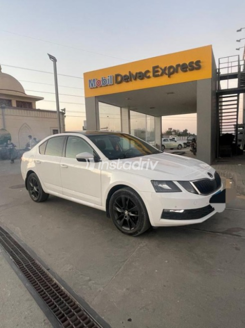 سكودا اوكتافيا A7 2020 أبيض أوتوماتيك مستعملة للبيع في المحلة - 2