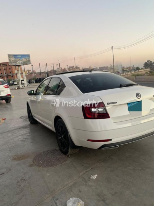 سكودا اوكتافيا A7 2020 أبيض أوتوماتيك مستعملة للبيع في المحلة - 3