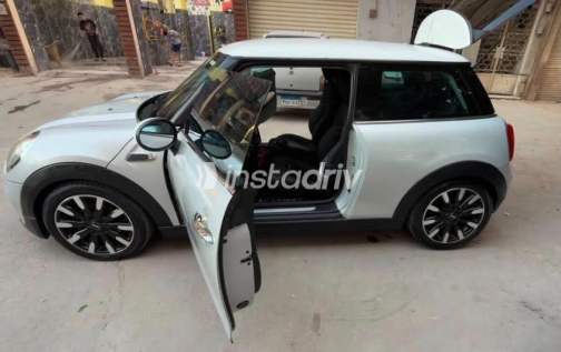 Mini Cooper 2015 Silver Automatic Used for Sale in Maadi - 5