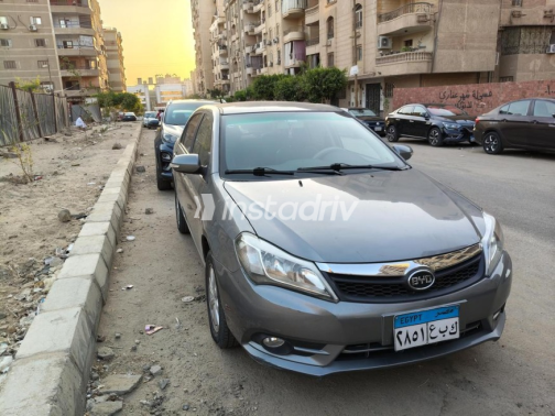 بى واى دى‬ L3 2022 رمادي غامق أوتوماتيك مستعملة للبيع في مدينة نصر - 4