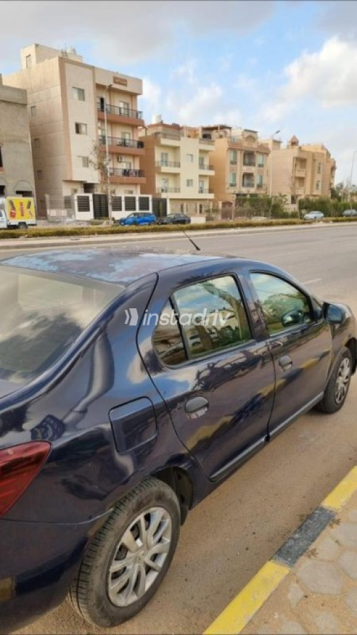 رينو لوجان 2019 أزرق أوتوماتيك مستعملة للبيع في القاهرة - 2