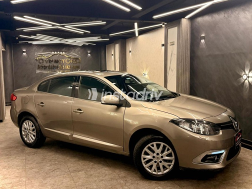 Renault Fluence 2016 Gold Automatic Used for Sale in Cairo - 3
