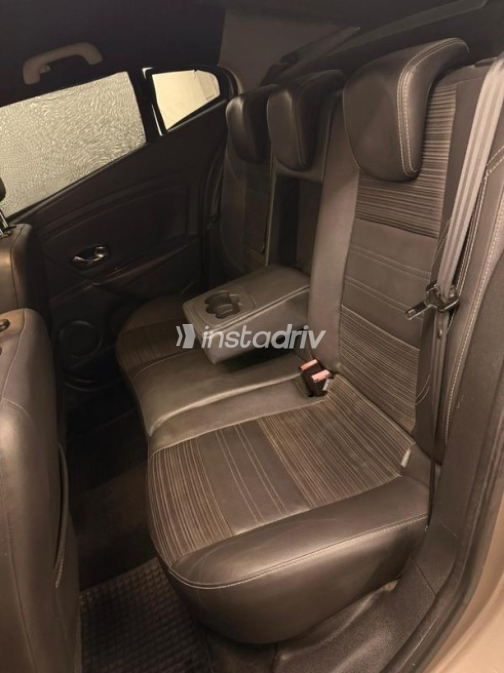 Renault Fluence 2016 Gold Automatic Used for Sale in Cairo - 8
