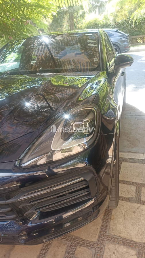 Porsche Cayenne 2020 White Automatic Used for Sale in Greater Cairo ( Cairo + Giza) - 2
