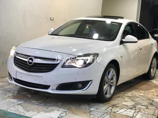 Opel Insignia 2017 White Automatic Used for Sale in Greater Cairo ( Cairo + Giza) - 2