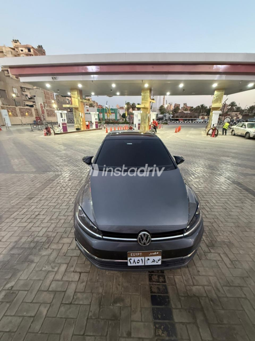 Volkswagen Golf 7 2019 Dark Gray Automatic Used for Sale in Greater Cairo ( Cairo + Giza) - 2