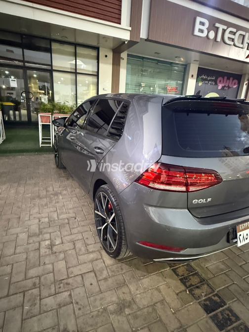 Volkswagen Golf 7 2019 Dark Gray Automatic Used for Sale in Greater Cairo ( Cairo + Giza) - 4
