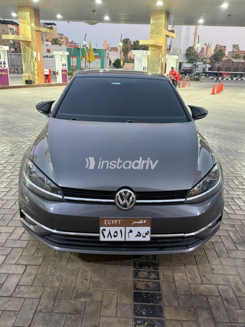 Volkswagen Golf 7 2019 Dark Gray Automatic Used for Sale in Greater Cairo ( Cairo + Giza) - 5
