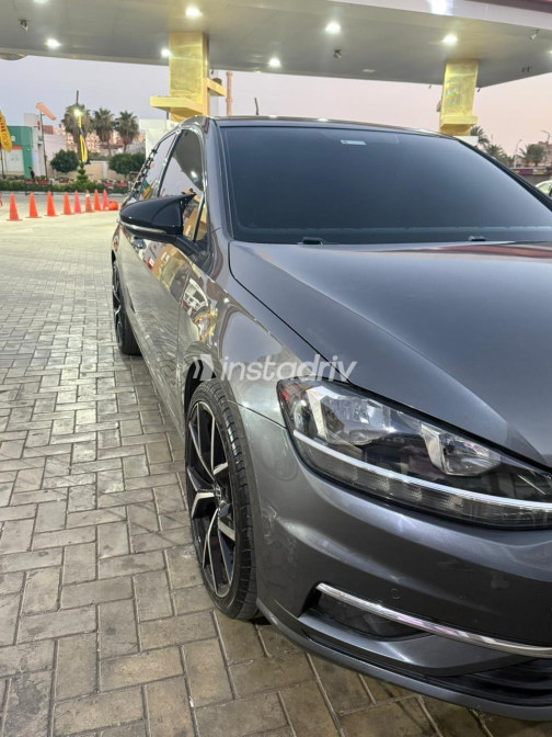 Volkswagen Golf 7 2019 Dark Gray Automatic Used for Sale in Greater Cairo ( Cairo + Giza) - 8