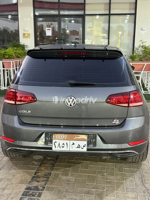 Volkswagen Golf 7 2019 Dark Gray Automatic Used for Sale in Greater Cairo ( Cairo + Giza) - 9