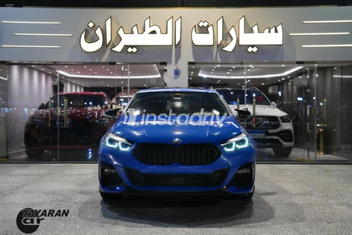 بي ام دبليو 218 i 2023 أزرق غامق أوتوماتيك مستعملة للبيع في مدينة نصر - 1