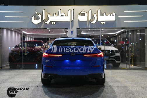 بي ام دبليو 218 i 2023 أزرق غامق أوتوماتيك مستعملة للبيع في مدينة نصر - 7