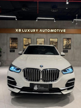 بي ام دبليو X5 M 2023 أبيض أوتوماتيك مستعملة للبيع في القاهرة