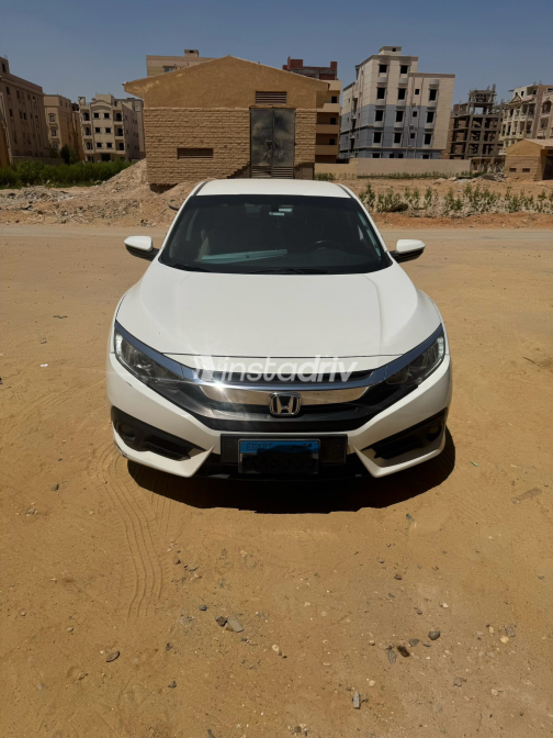 Honda Civic 2017 White Automatic Used for Sale in Greater Cairo ( Cairo + Giza) - 1