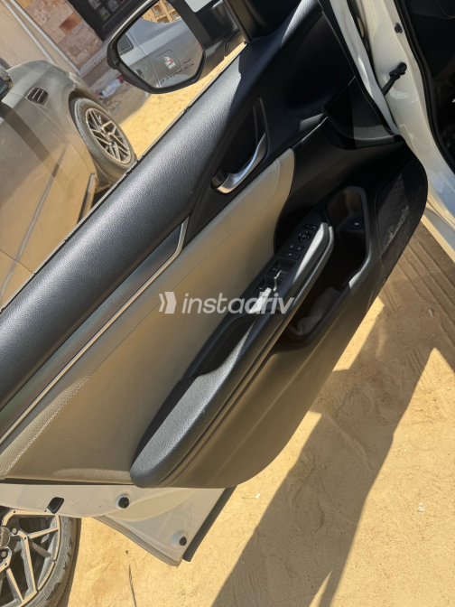 Honda Civic 2017 White Automatic Used for Sale in Greater Cairo ( Cairo + Giza) - 3
