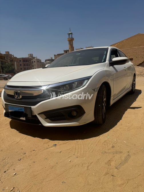 Honda Civic 2017 White Automatic Used for Sale in Greater Cairo ( Cairo + Giza) - 5