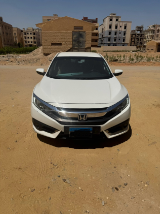 Honda Civic 2017 White Automatic Used for Sale in Greater Cairo ( Cairo + Giza)