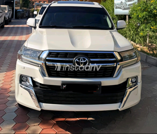 Toyota Land Cruiser 2021 White Automatic Used for Sale in Greater Cairo ( Cairo + Giza) - 1