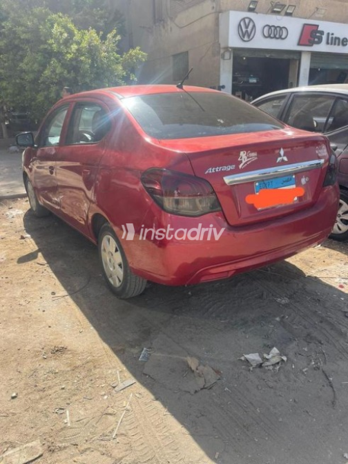 Mitsubishi Attrage 2014 Red Automatic Used for Sale in Cairo - 5