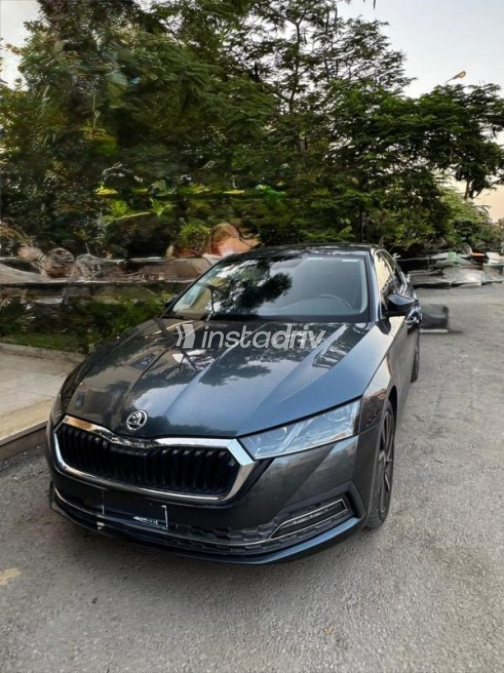 Skoda Octavia A8 2021 Dark Gray Automatic Used for Sale in Cairo - 2