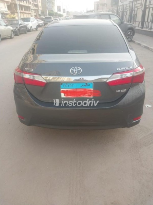 Toyota Corolla 2014 Silver Automatic Used for Sale in Touhk - 3