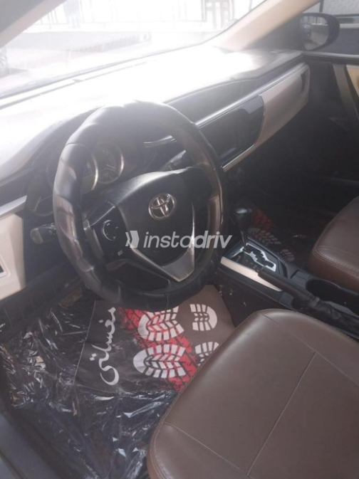 Toyota Corolla 2014 Silver Automatic Used for Sale in Touhk - 6