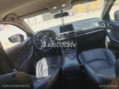 Mazda 3 2017 Dark Blue Automatic Used for Sale in 10th of Ramadan - 6