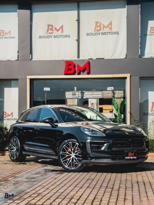 Porsche Macan 2024 Black Automatic Used for Sale in Sheikh Zayed City