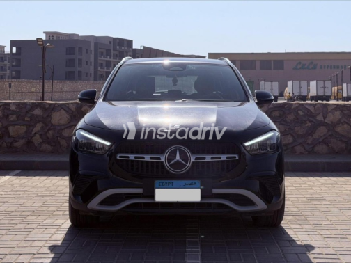 مرسيدس GLA 200 2024 أسود أوتوماتيك مستعملة للبيع في القاهرة - 2
