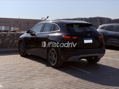 مرسيدس GLA 200 2024 أسود أوتوماتيك مستعملة للبيع في القاهرة - 7
