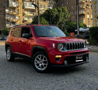 جيب رينيجيد 2019 أحمر أوتوماتيك مستعملة للبيع في القاهرة