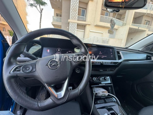 Opel Grandland 2024 Blue Automatic Used for Sale in Sheikh Zayed City - 3