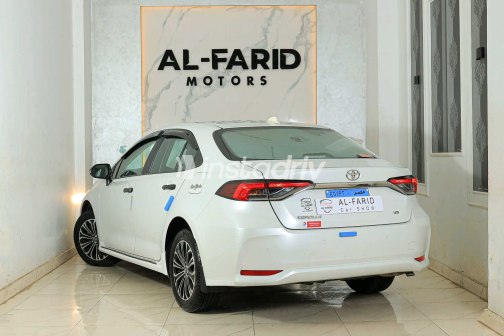تويوتا كورولا 2022 أبيض أوتوماتيك مستعملة للبيع في القاهرة الكبرى ( القاهرة - الجيزة) - 2