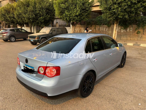 Volkswagen Jetta 2011 Blue Automatic Used for Sale in Heliopolis - 3