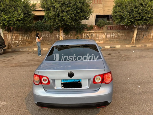 Volkswagen Jetta 2011 Blue Automatic Used for Sale in Heliopolis - 4