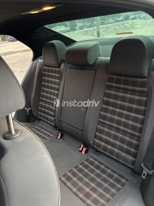 Volkswagen Jetta 2011 Blue Automatic Used for Sale in Heliopolis - 9