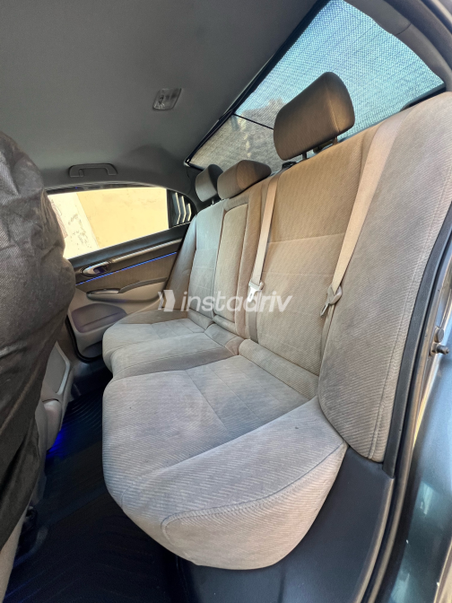 Honda Civic 2010 Gray Automatic Used for Sale in Greater Cairo ( Cairo + Giza) - 5